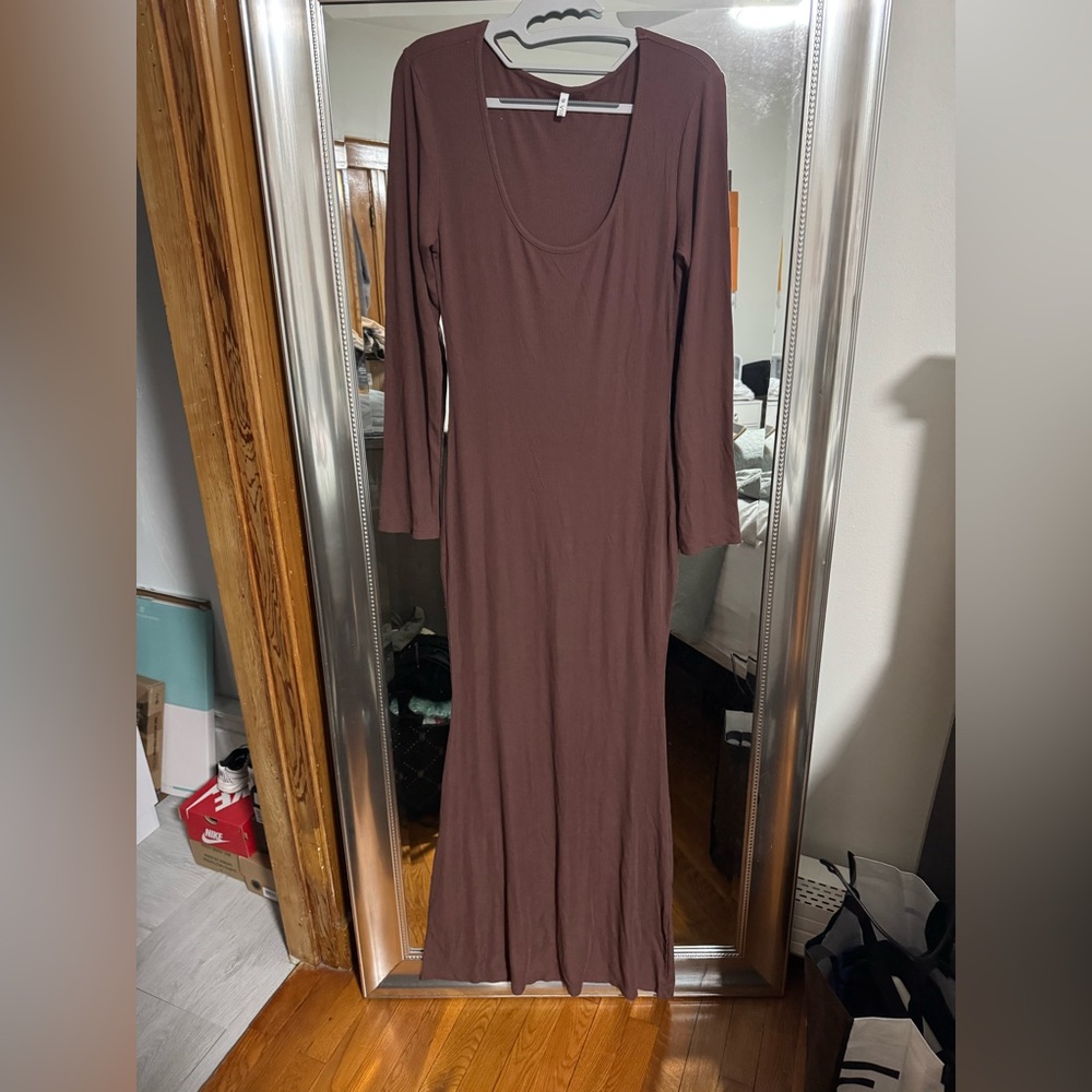 ReoRia Chocolate Long Sleeve Dress